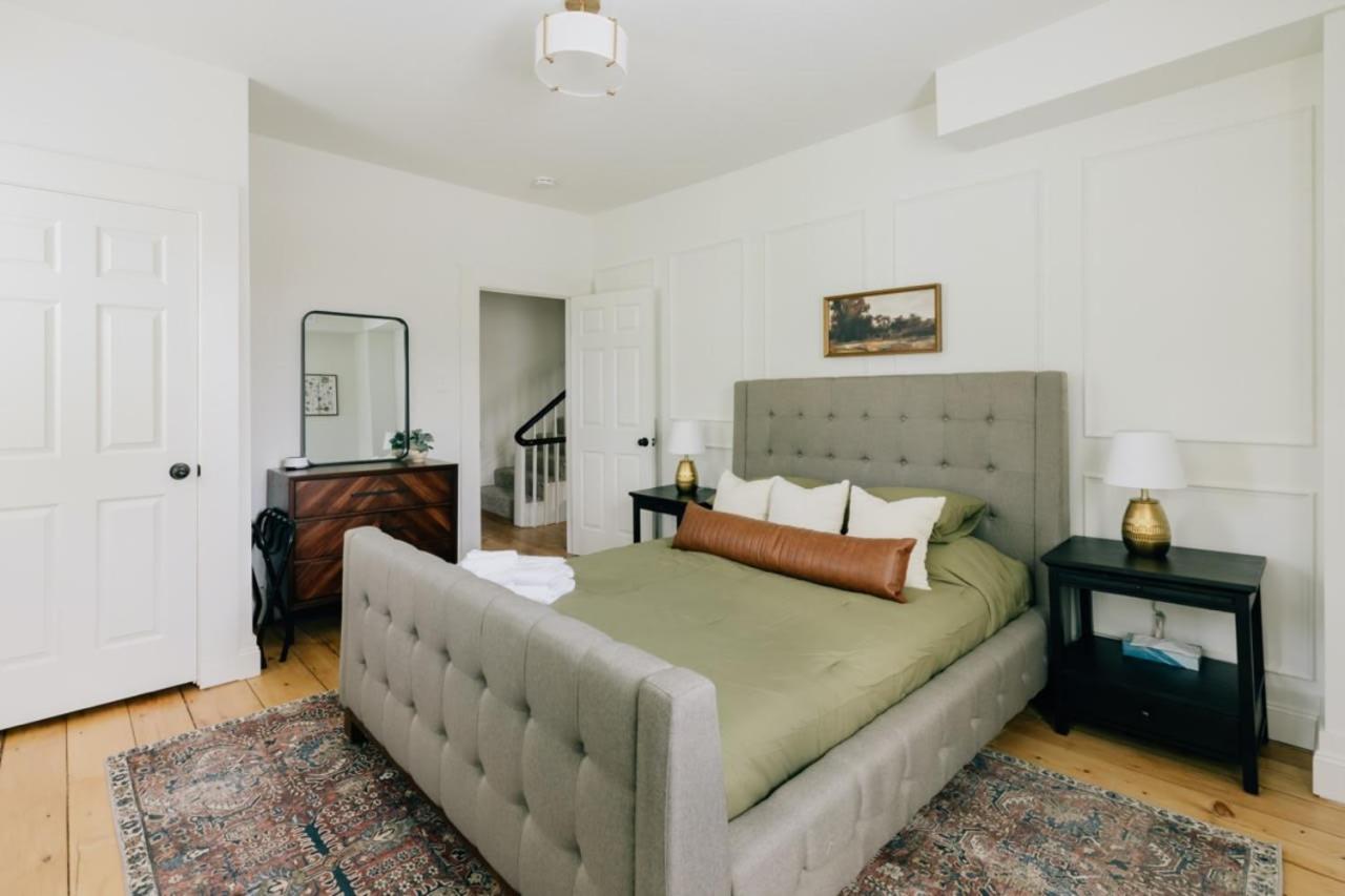 Newly Renovated Vintage Inspired Large 4 Bedroom Home Mount Joy Exterior photo